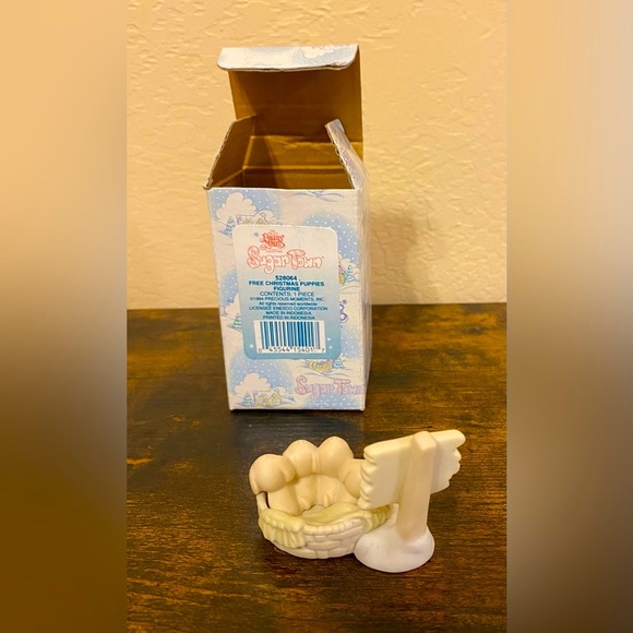 Retired Precious Moments Figurine. - Picture 4 of 9